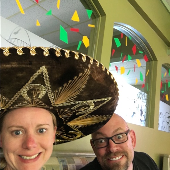 Meet your Posher, April - Picture 4 of 8